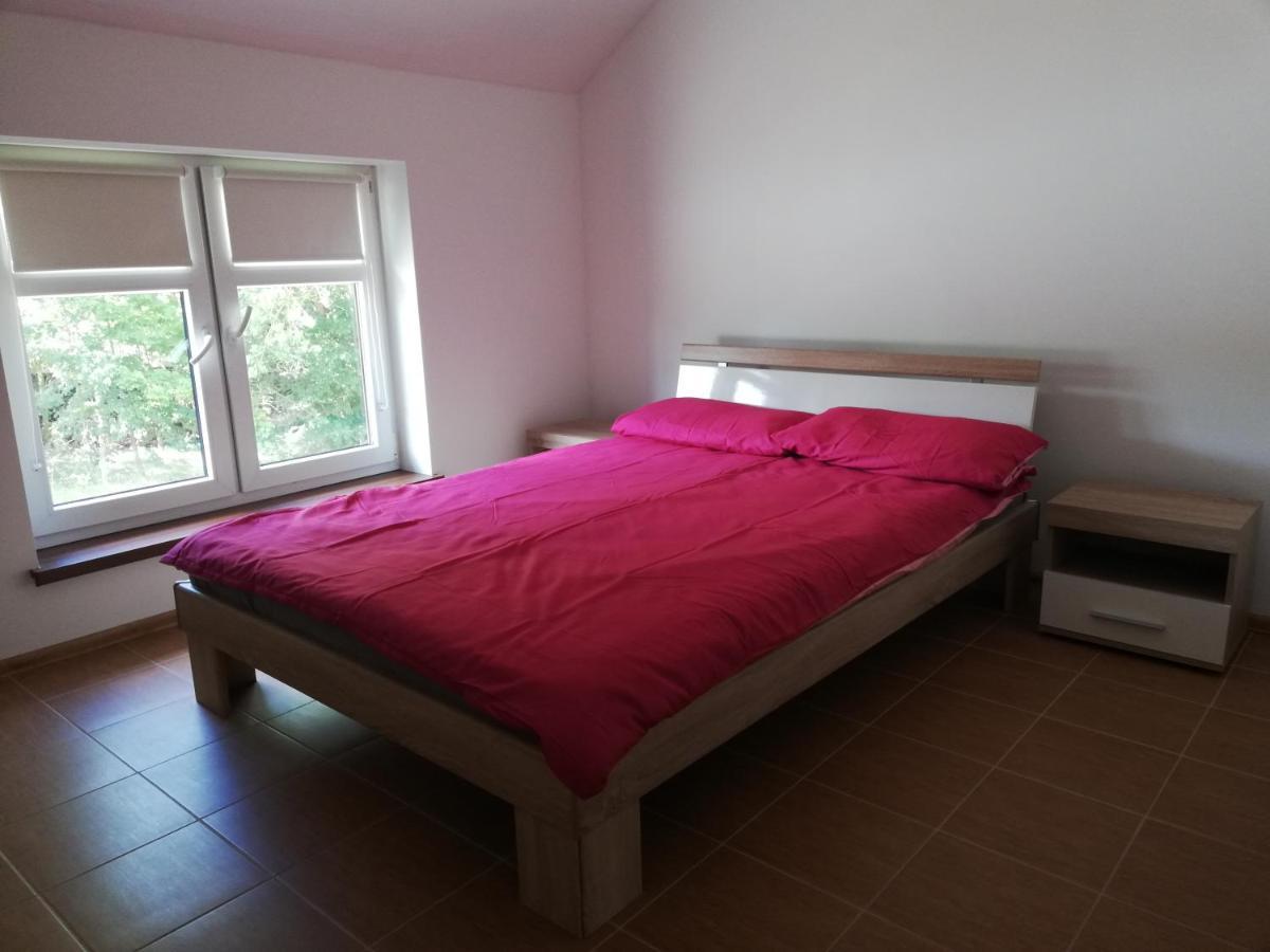 Pokoje U Iwonki Farm stay Barzowice